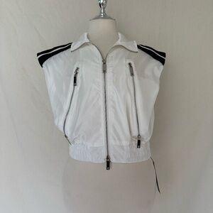 Jacket with shoulder pads